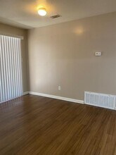 902 Country Aire Dr in Round Rock, TX - Building Photo - Building Photo