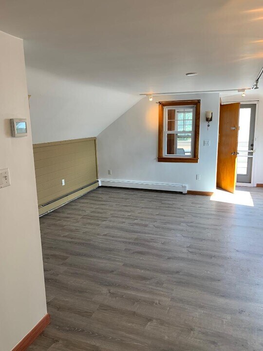 139 Pratt Rd, Unit #3 in Fitchburg, MA - Foto de edificio