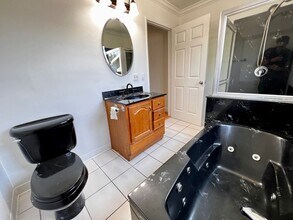 2258 E 65th St in Long Beach, CA - Building Photo - Building Photo