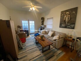 221 Salem St in Medford, MA - Building Photo