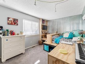 4262 S Laredo Way in Aurora, CO - Building Photo