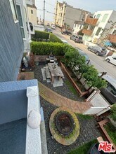 24 Lighthouse St in Marina Del Rey, CA - Building Photo - Building Photo