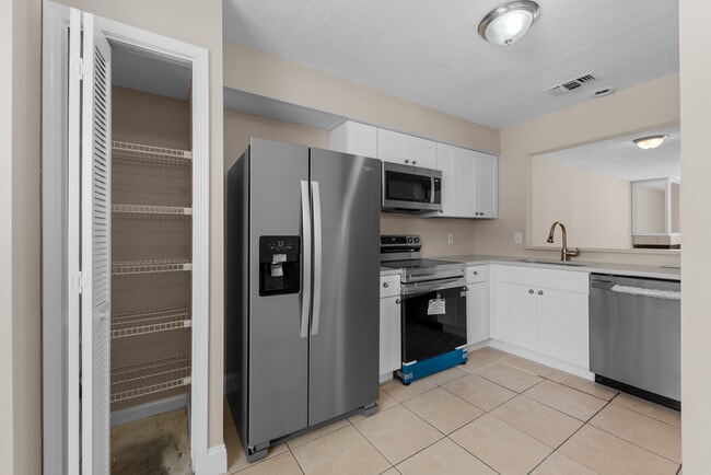 4259 Polo Ct in Jacksonville, FL - Building Photo - Building Photo