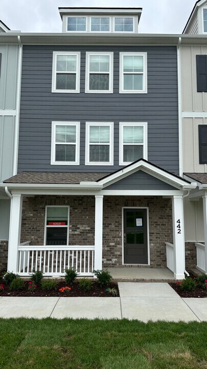 442 Blair Rd in Smyrna, TN - Foto de edificio