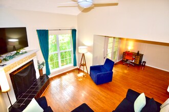 1111 Island Woods Dr in Indianapolis, IN - Building Photo - Building Photo