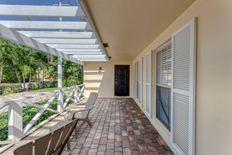 900 NE 4th St in Boca Raton, FL - Foto de edificio - Building Photo