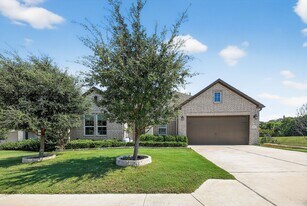 912 Elenora Dr in Leander, TX - Building Photo