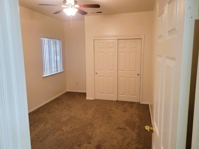 2706 Gloria Ave in Sanger, CA - Building Photo - Building Photo