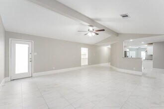 12039 Powderhorn Ln in Pinehurst, TX - Building Photo - Building Photo