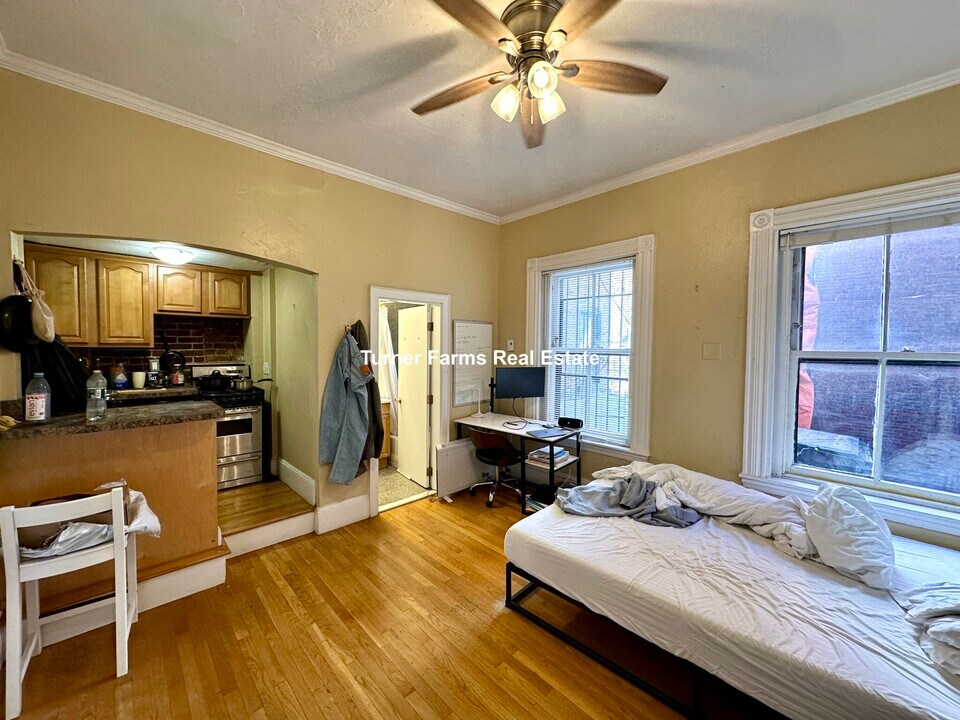 50 Hereford St, Unit 2 in Boston, MA - Building Photo