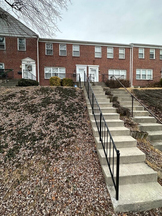 8138 Glen Gary Rd in Towson, MD - Building Photo