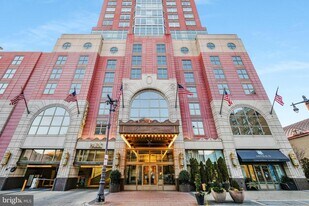 400 N Broad St, Unit 2407 in Philadelphia, PA - Building Photo