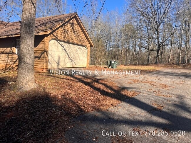 145 River Valley Dr in Carrollton, GA - Building Photo - Building Photo