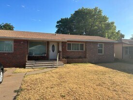 501 E 17th St in Littlefield, TX - Building Photo