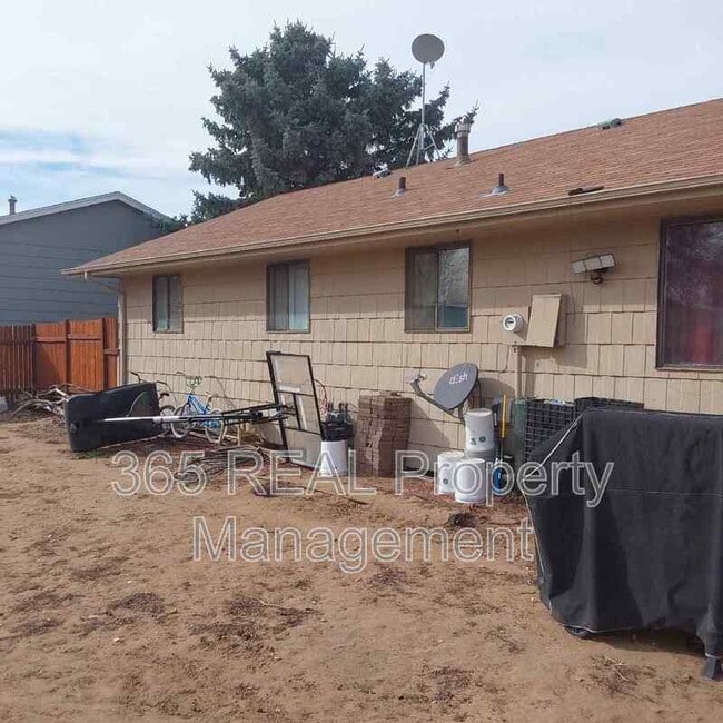 310 12th St in Gilcrest, CO - Building Photo - Building Photo