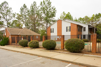 Parkway Place in Columbus, GA - Building Photo - Building Photo