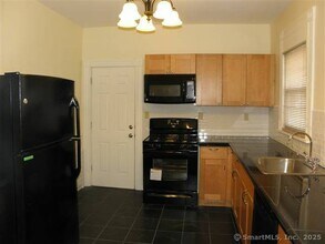 174 Mansfield St in New Haven, CT - Building Photo - Building Photo