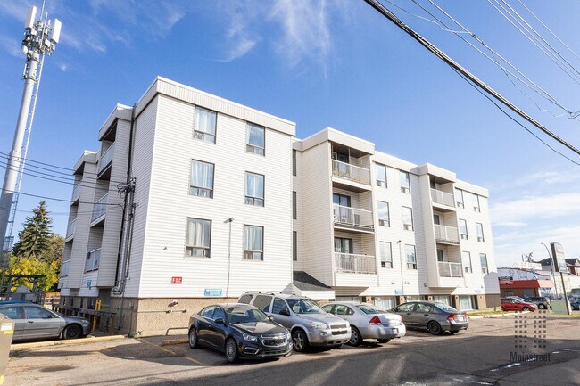 Deluca Manor in Edmonton, AB - Building Photo - Building Photo