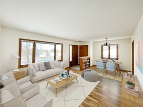 720 Silver Lake Road NW in New Brighton, MN - Building Photo - Building Photo