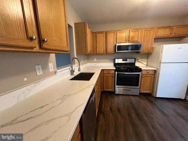 property at 174 Birch Hollow Dr