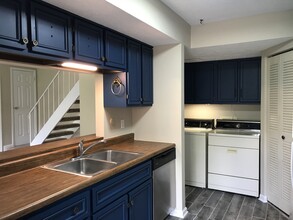 942 E Waterloo Dr in Bloomington, IN - Building Photo - Building Photo