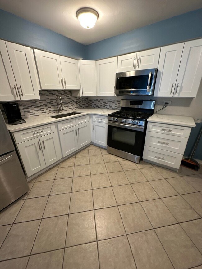 10473 Dearlove Rd in Glenview, IL - Building Photo - Building Photo
