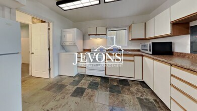 6617 S Monroe St in Tacoma, WA - Building Photo - Building Photo