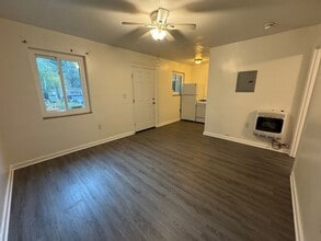 205 Holmes Dr in Pensacola, FL - Building Photo - Building Photo