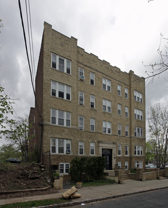 Seymour St. Apartment in Montclair, NJ - Building Photo