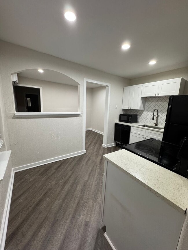 property at 615 Parkview Ave