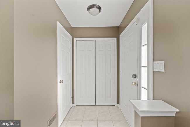 4702 Grenwich Ln in Mount Laurel, NJ - Building Photo - Building Photo