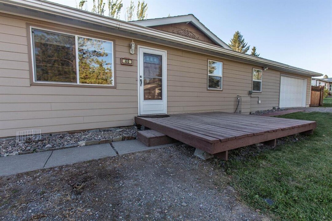 40 Parklane Dr in Kalispell, MT - Building Photo