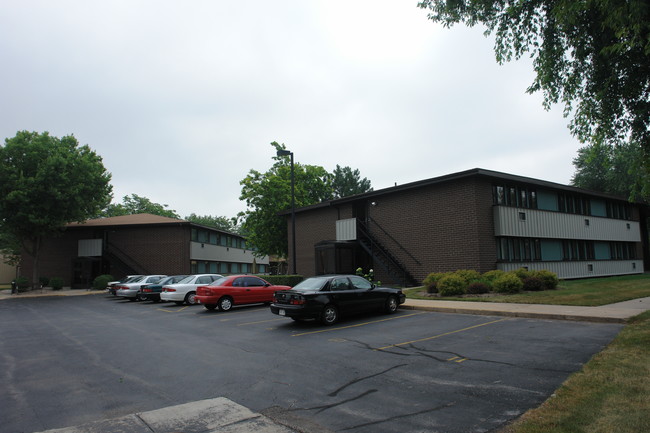 Nicolet Terrace in De Pere, WI - Building Photo - Building Photo