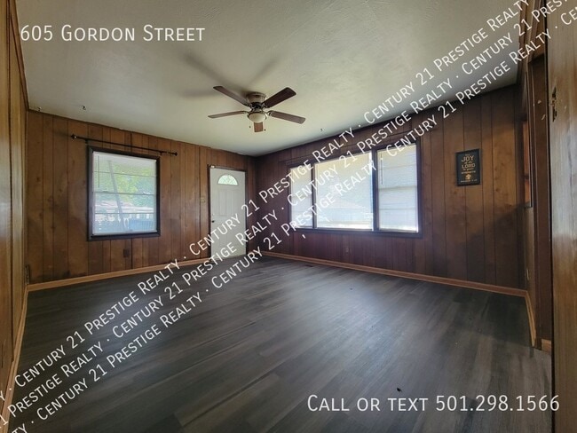 605 Gordon St in North Little Rock, AR - Building Photo - Building Photo