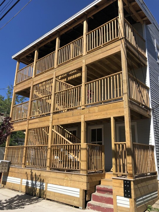 32 Rose St in Burlington, VT - Building Photo