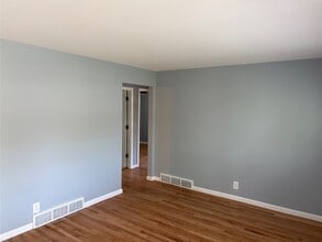 2415 Chesstal St in St. Charles, MO - Building Photo - Building Photo