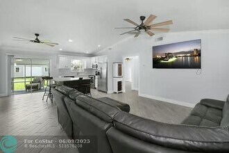 6159 SE Poinciana Ln in Hobe Sound, FL - Building Photo - Building Photo