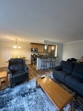 74 Barrett St in Northampton, MA - Building Photo - Building Photo