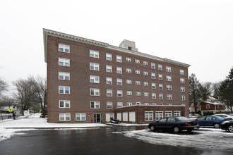 Portsmouth Place Apartments in Portsmouth, NH - Building Photo - Building Photo