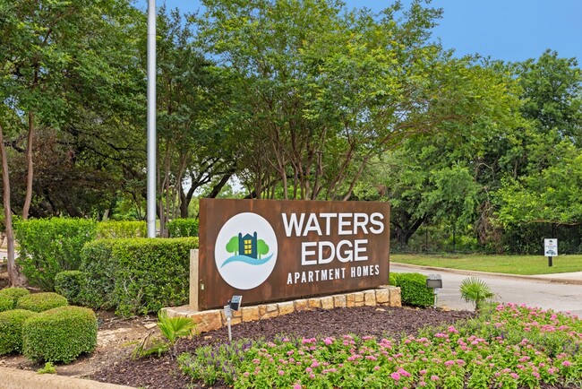 Waters Edge Apartment Homes in Georgetown, TX - Building Photo - Building Photo