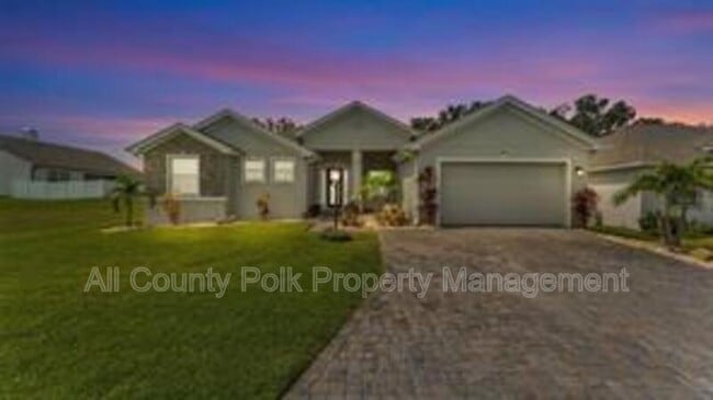 1095 Woodland Oaks Dr in Lakeland, FL - Building Photo - Building Photo