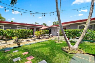 1739 Washington St in Hollywood, FL - Building Photo - Building Photo