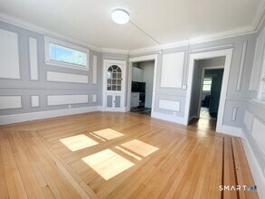 179 Montauk Ave in New London, CT - Building Photo - Building Photo