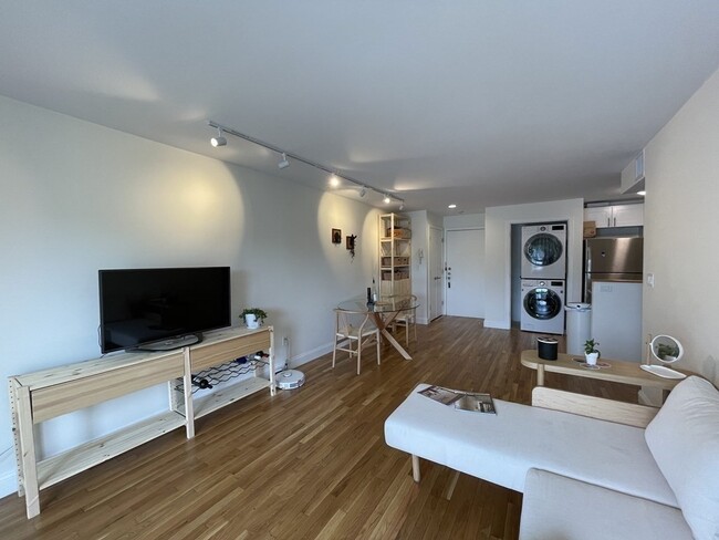 255 Beacon St, Unit 4
