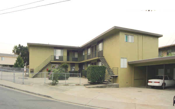 1111 Yuba Ave in San Pablo, CA - Foto de edificio - Building Photo