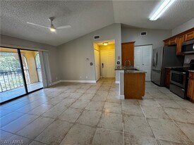 2226 Arbour Walk Cir in Naples, FL - Building Photo
