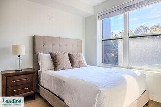 210 E Green St, Unit 612 in Ithaca, NY - Building Photo - Building Photo