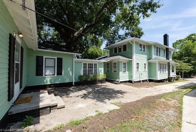 208 Leftwich St, Unit Cottage in Greensboro, NC - Building Photo - Building Photo