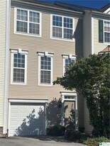 8517 Gateway Rd in Breinigsville, PA - Building Photo