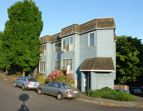 Goose Hollow 5-Plex in Portland, OR - Building Photo - Building Photo